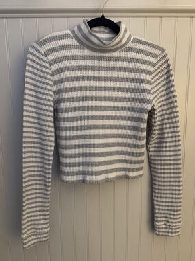 aerie Striped Mock Neck Sweater in Gray & White Size Large